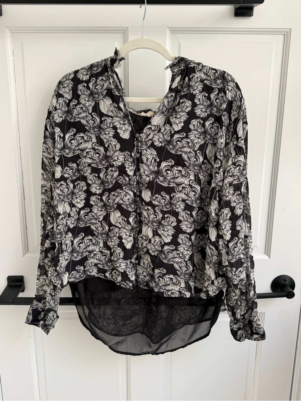 Pilcro Black and White Floral Ruffle-Trim Blouse